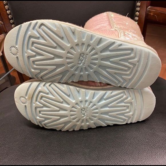 Limited Edition I Do Iridescent UGG Size 8 - Picture 5 of 14